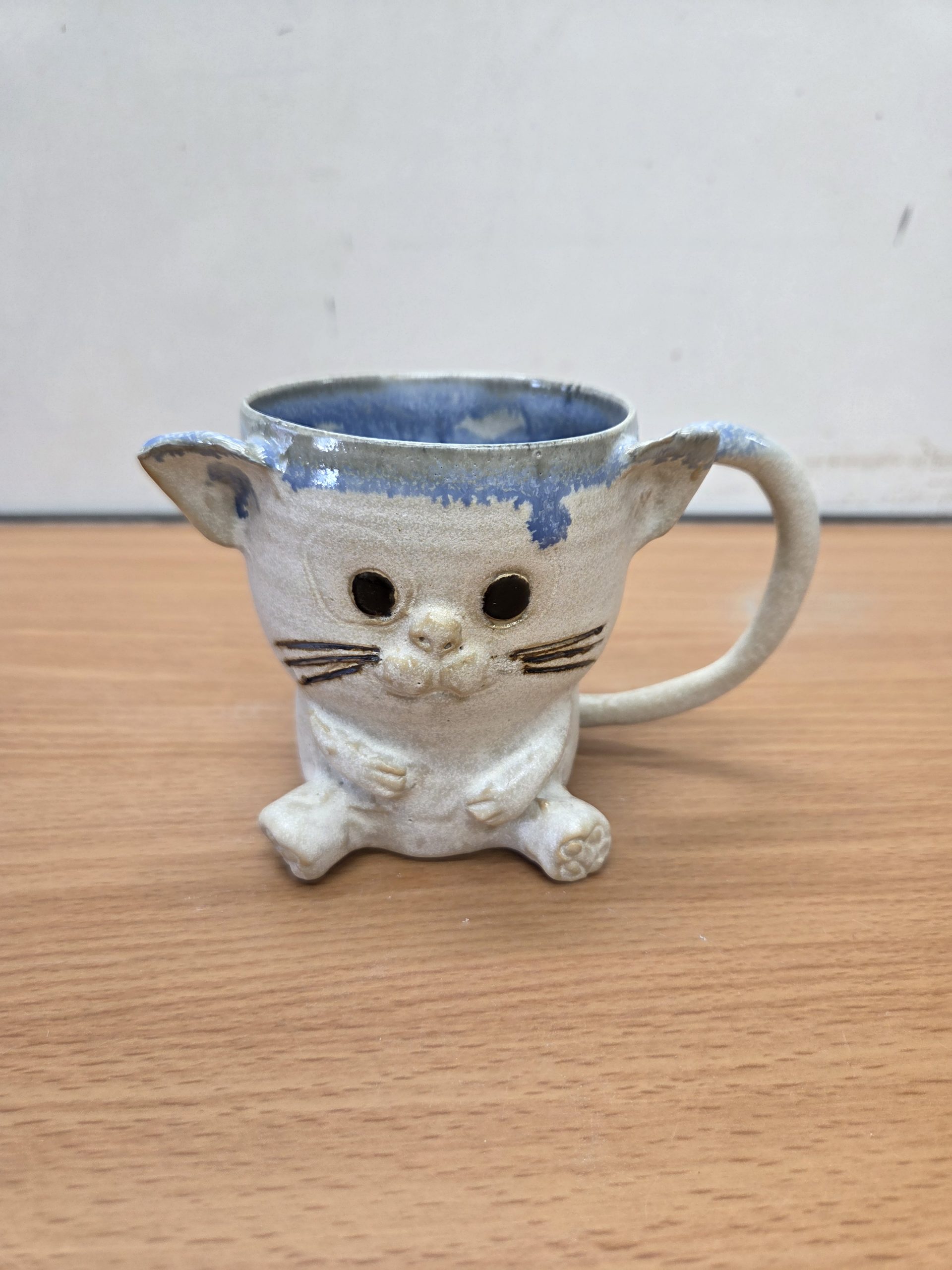 tasse chat en grès – Création artisanale unique | Poterie Adrien Couraud tasse chat en grès – Création artisanale unique | Poterie Adrien Couraud