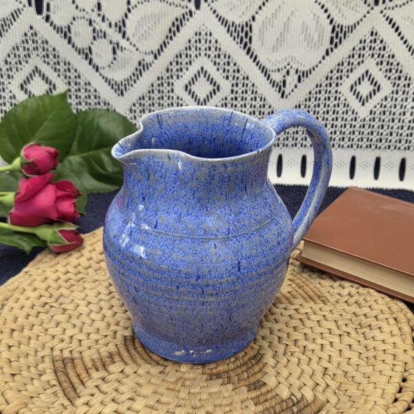 pichet artisanal bleu